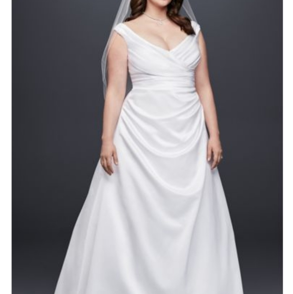 David's Bridal Wedding dress white off shoulder